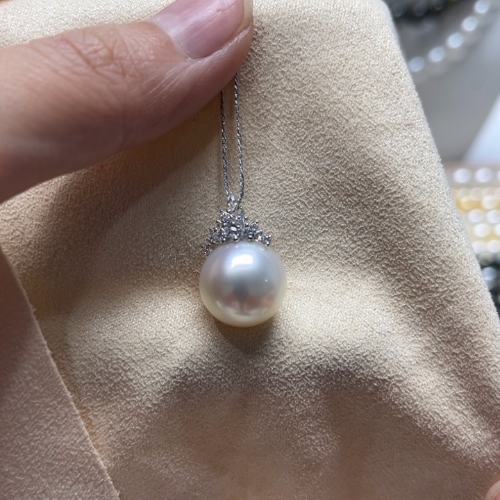 海水珍珠漏澳白冰雪女王吊坠13-14mm18K金镶嵌