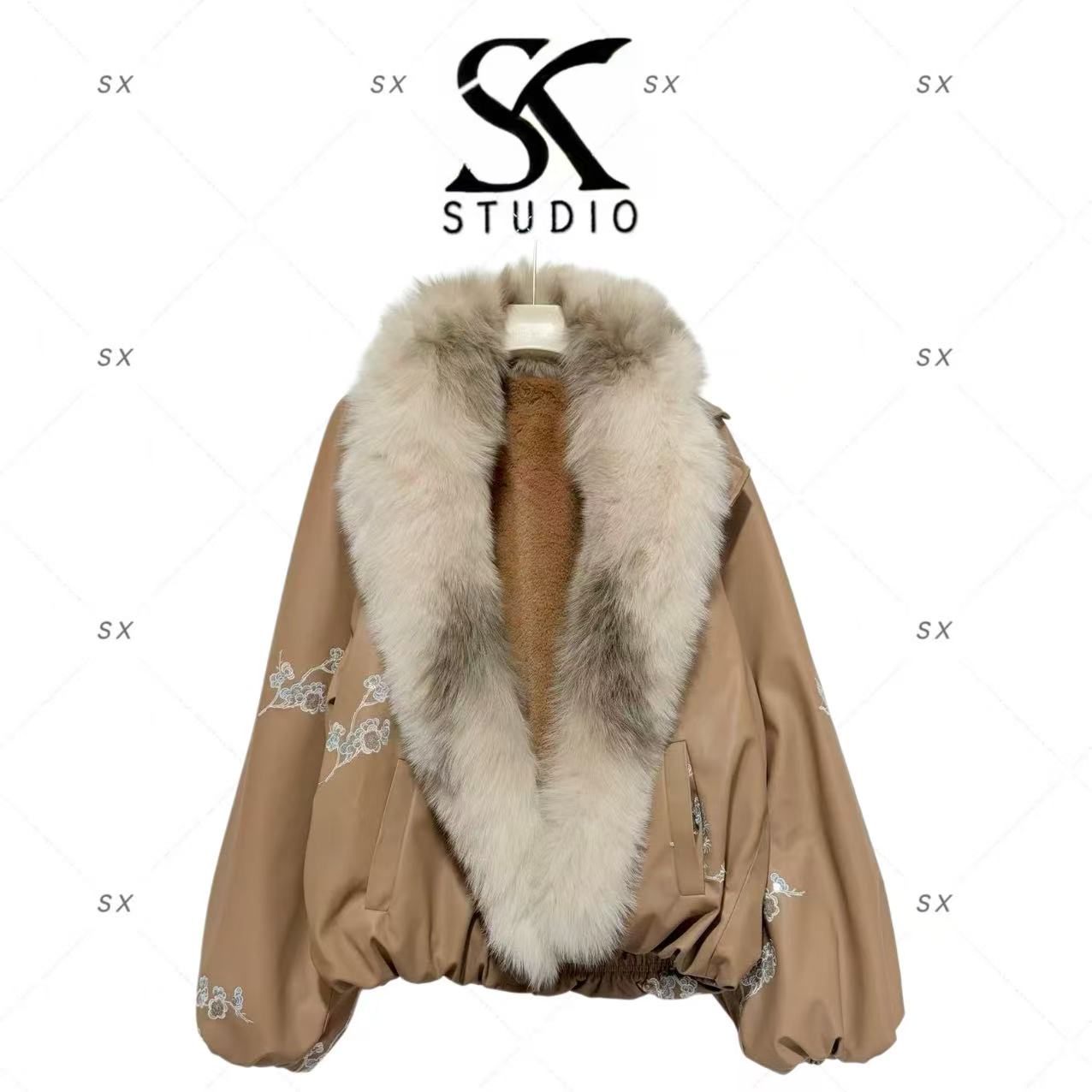 【貂中贵族】9174轻奢女款时尚外套（狐狸毛领）SXZY-2501