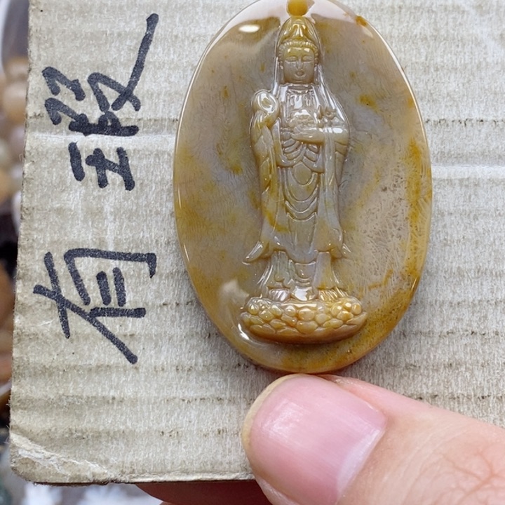 硅化珊瑚（珊瑚玉）颈饰未镶嵌