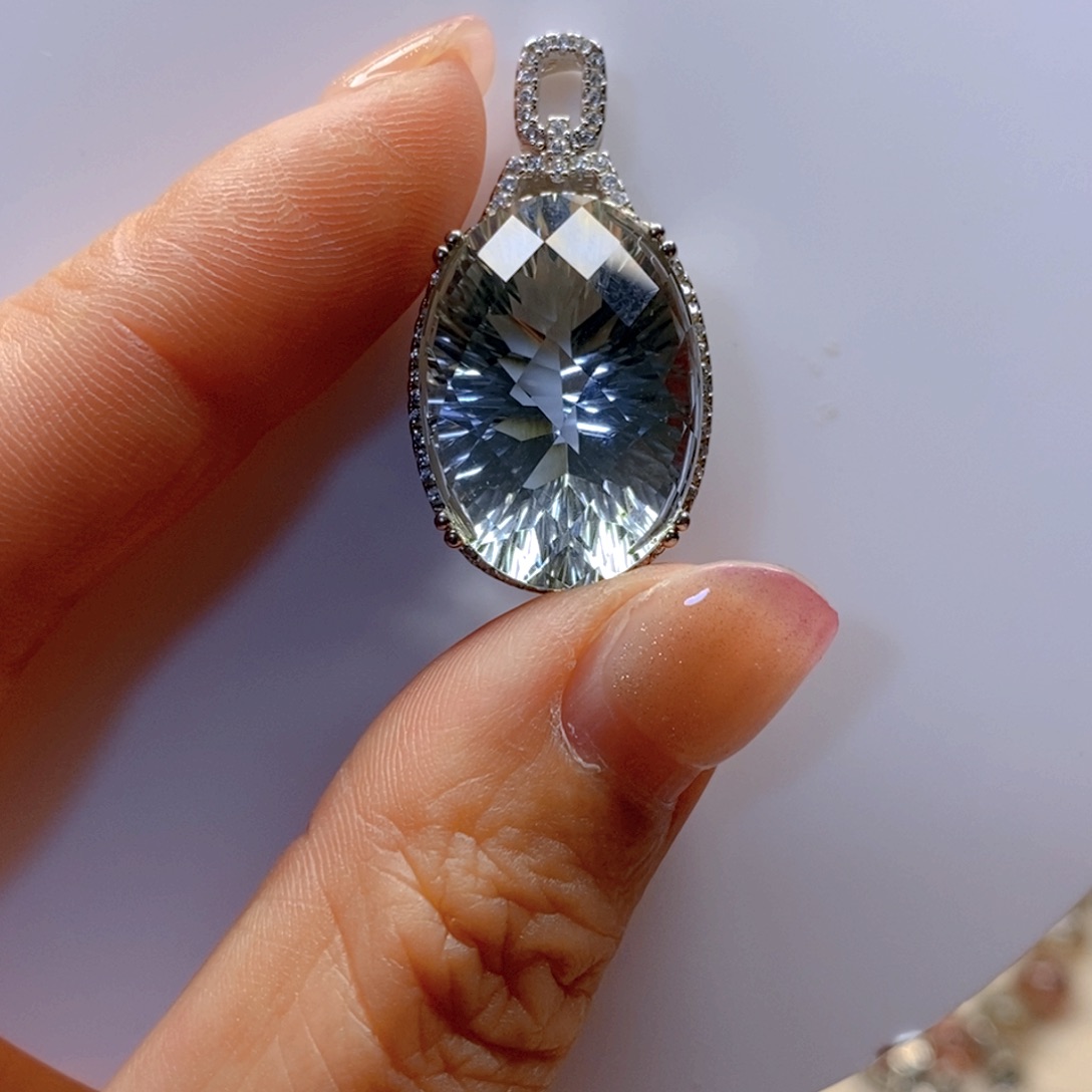 颈饰银S925镶嵌水晶，