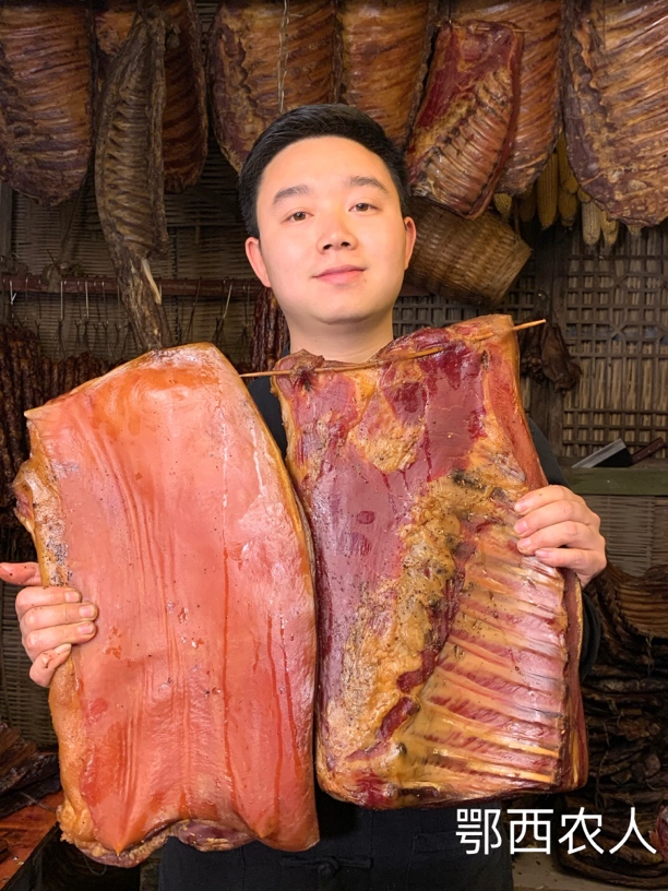 【带皮排骨肉全家福】排骨肉2.6斤，送腊鸭＋阿呗儿＋黑么儿＋香肠