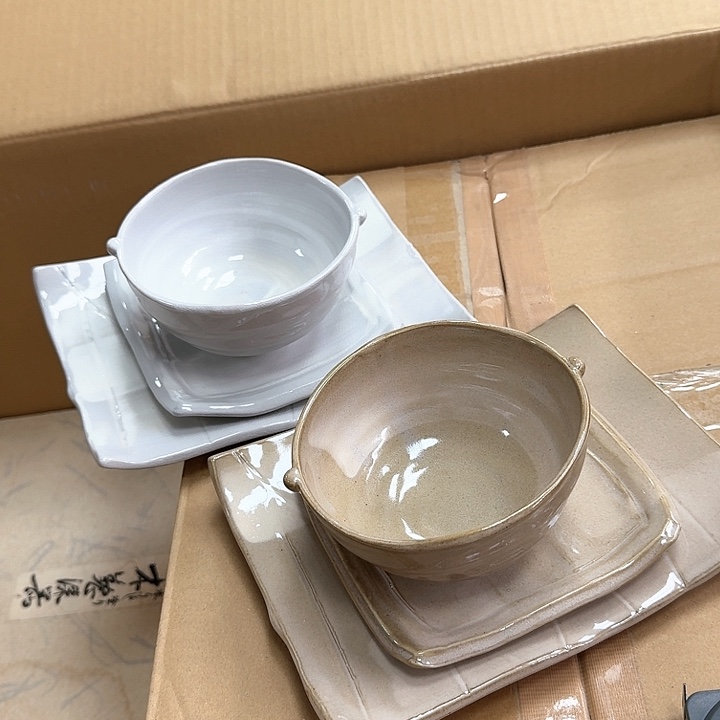 精品瓷器。            