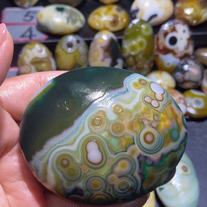 玛瑙/玉髓未镶嵌珠宝奇石93