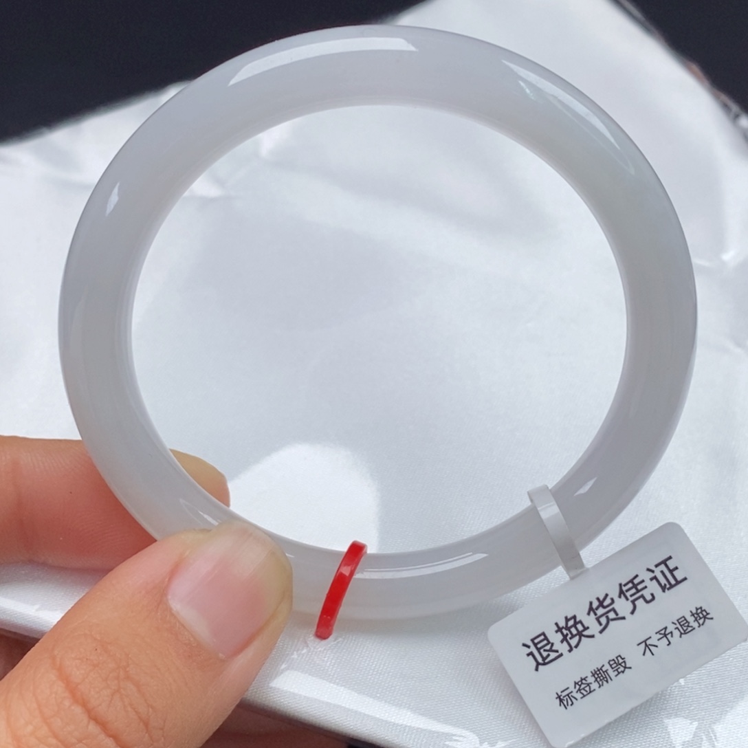 翡翠手镯（圆镯）未镶嵌