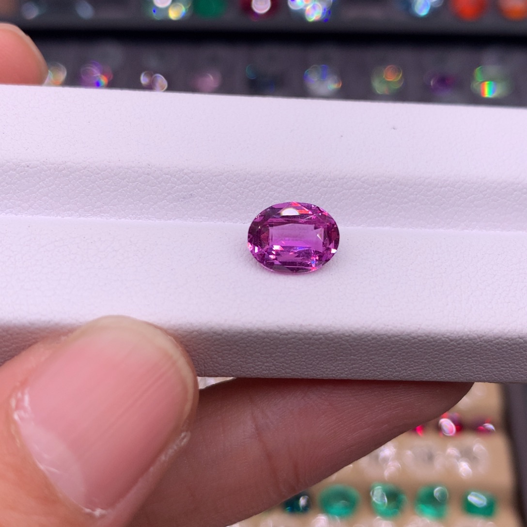 彩色蓝宝石裸石未镶嵌