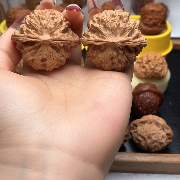 文玩核桃吊坠全品44尺苹果园。10号