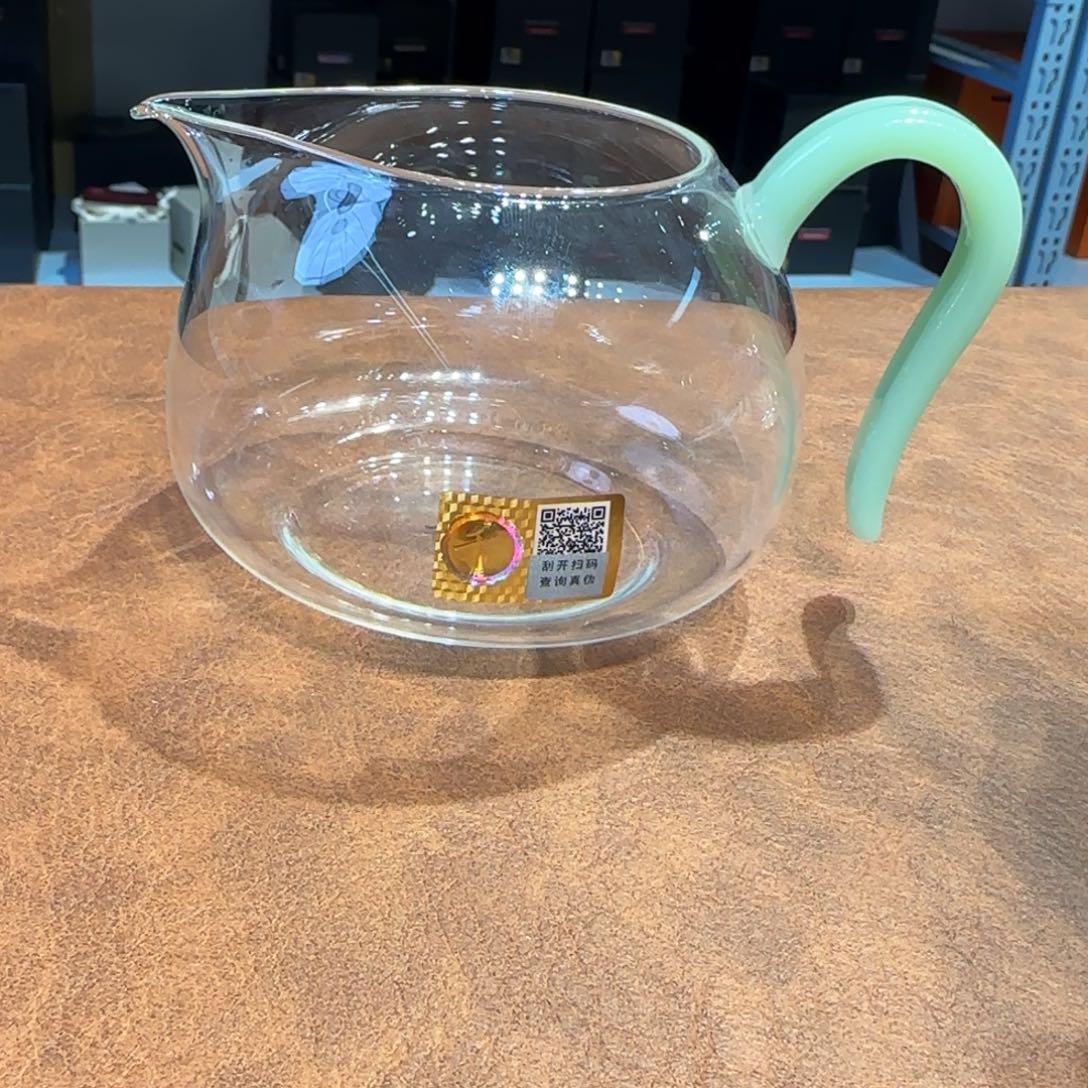 刘****禾器淡然公道杯浅玉色