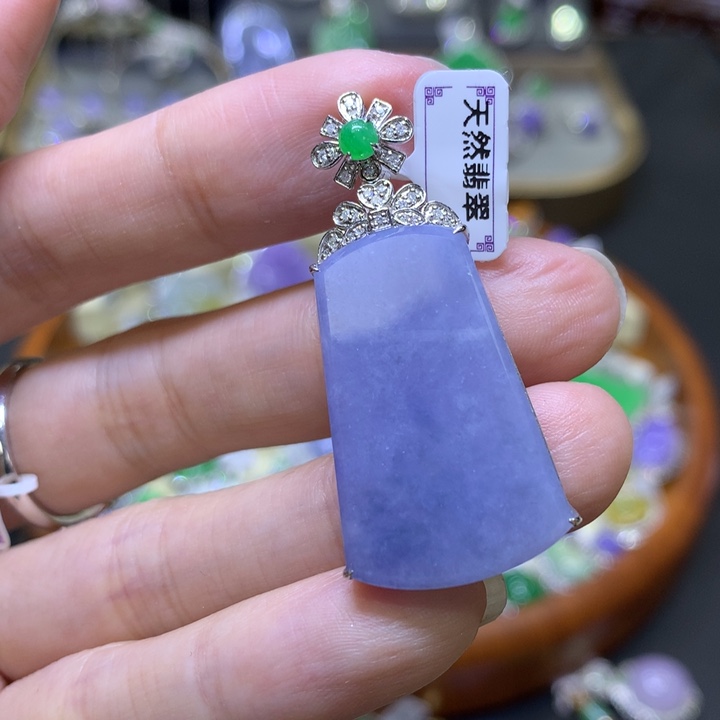 翡翠颈饰18K金镶嵌翡翠吊坠项链