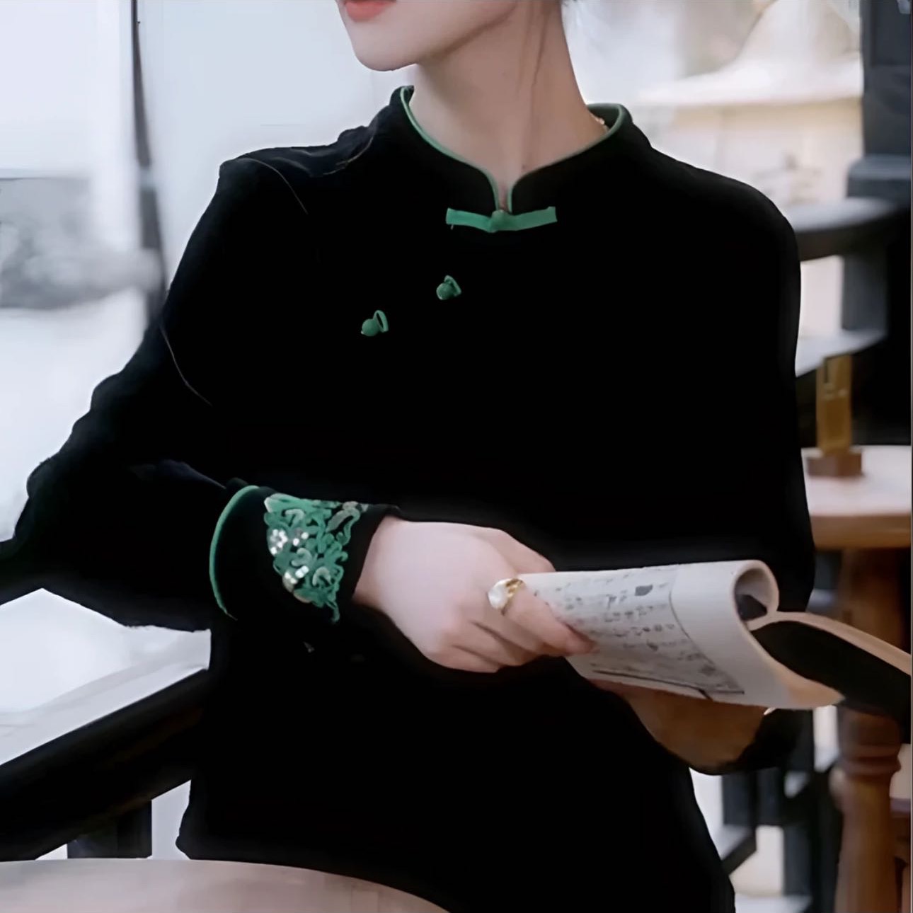 1741国潮中式复古提花刺绣丝绒立领打底衫小衫鸿燕