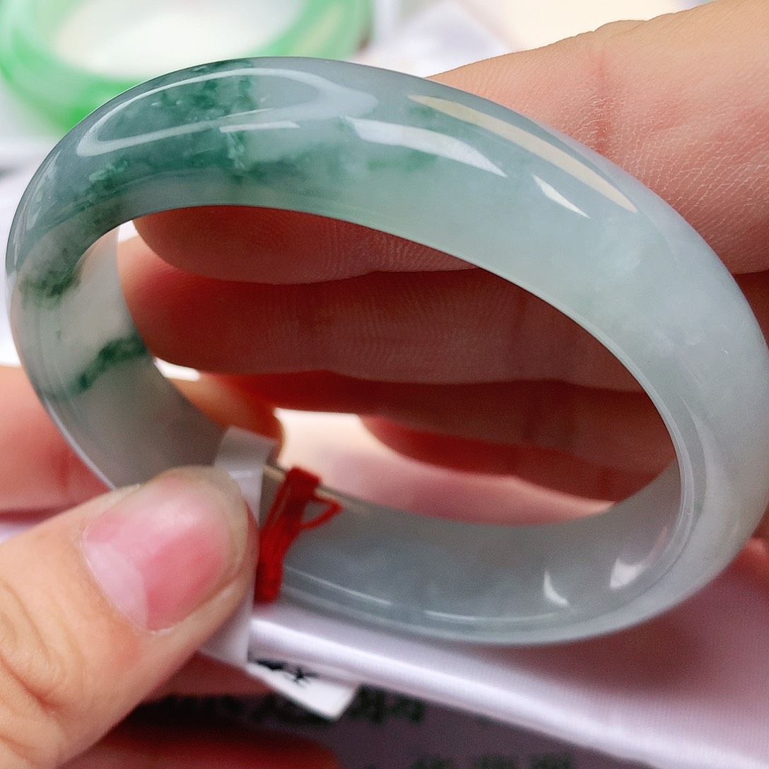 未镶嵌手镯（贵妃镯）翡翠天然A货翡翠171号