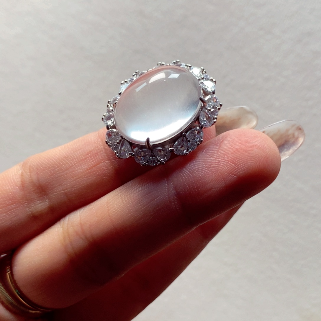 石英质玉未镶嵌戒指20.2*14.7