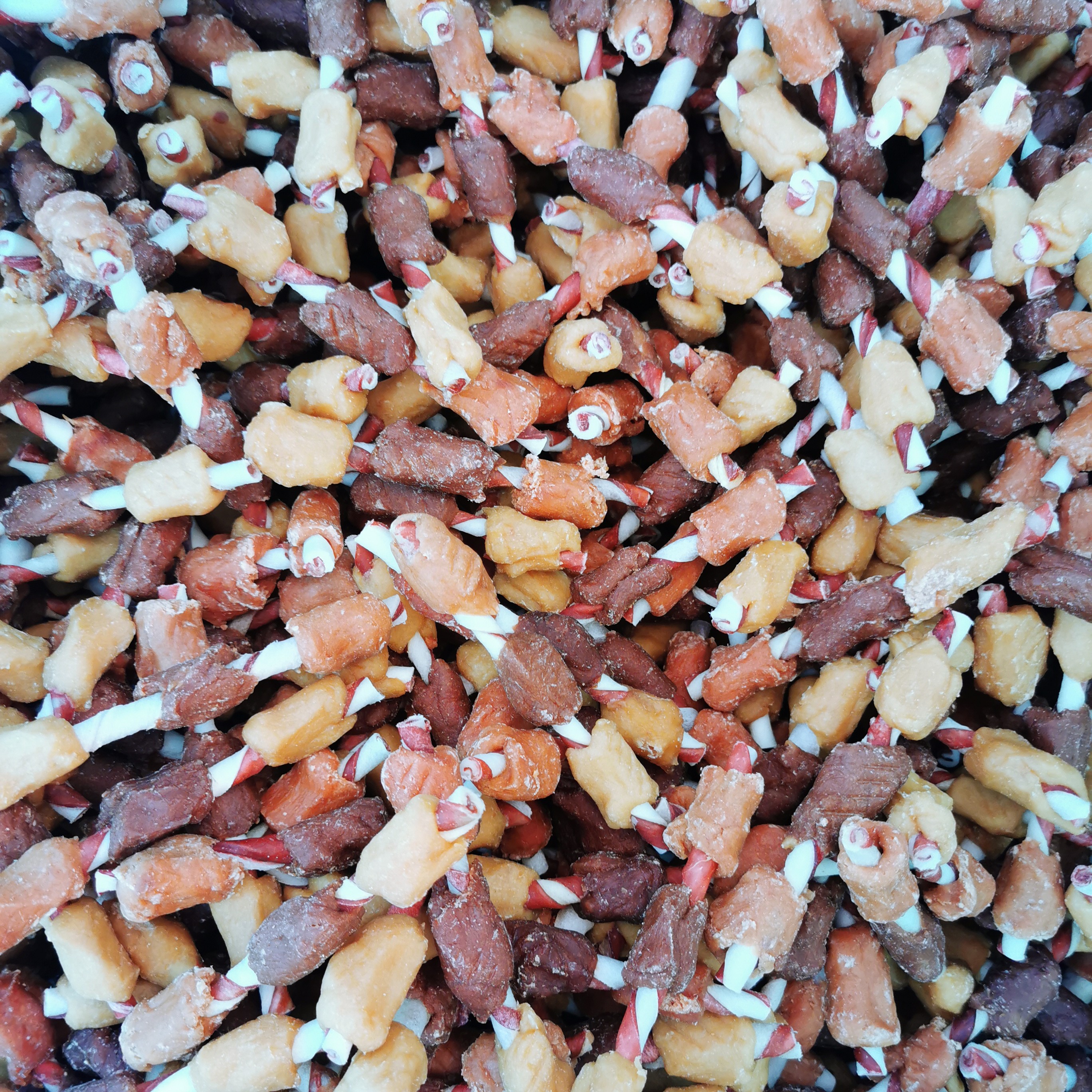 狗狗零食三味串烧鸡肉鸭肉牛肉耐磨耐咬磨牙奖励训犬牛皮卷通用