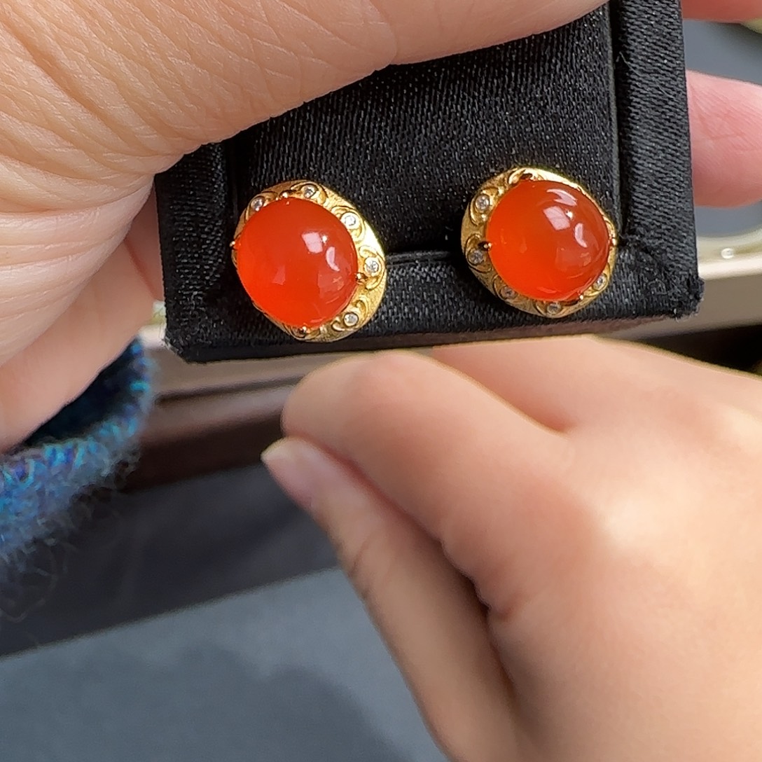 南红玛瑙未镶嵌耳饰