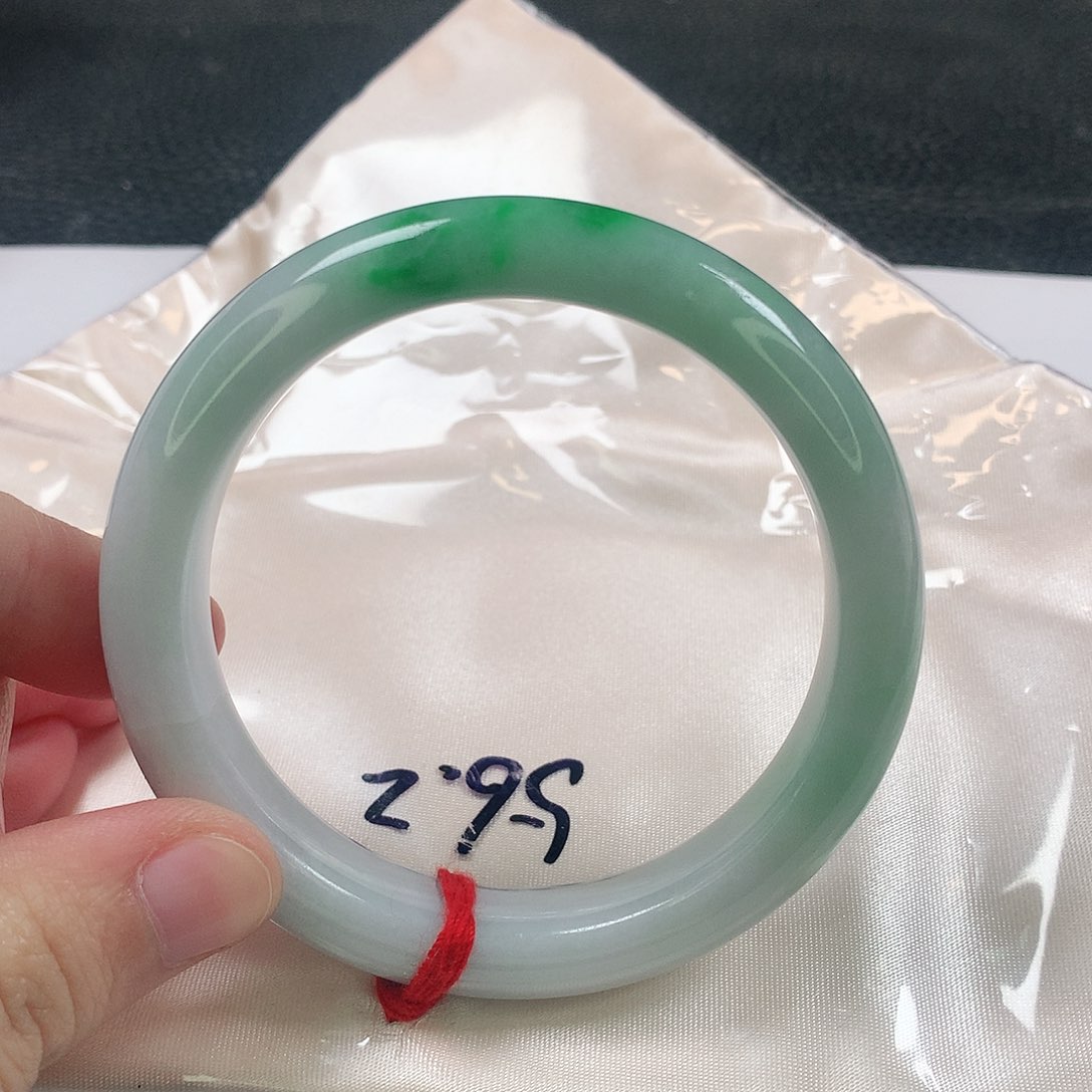 未镶嵌手镯翡翠398