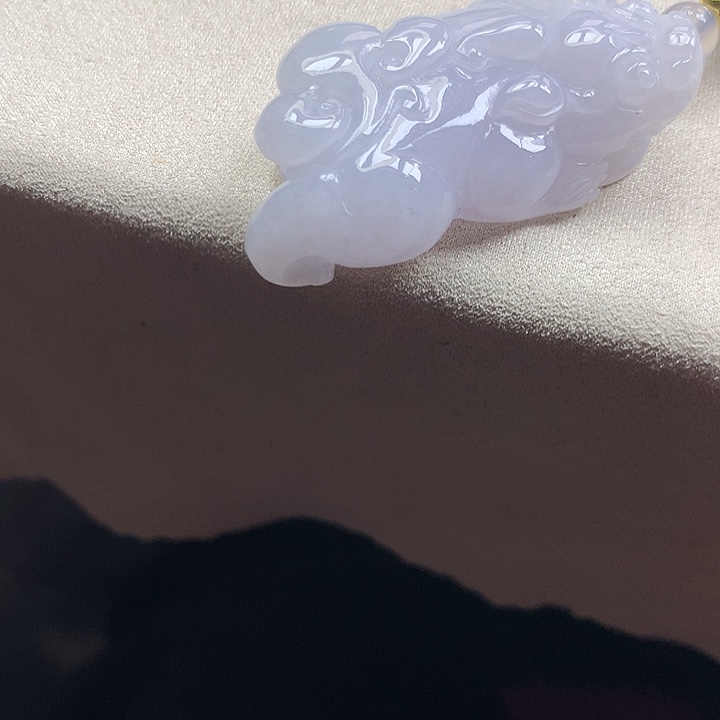 翡翠颈饰未镶嵌吊坠