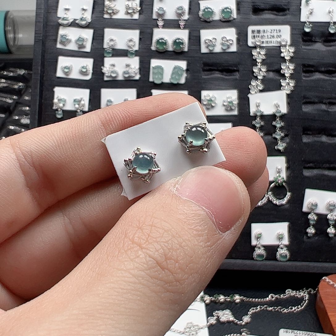 翡翠手链银S925镶嵌芋**袋天然翡翠A货