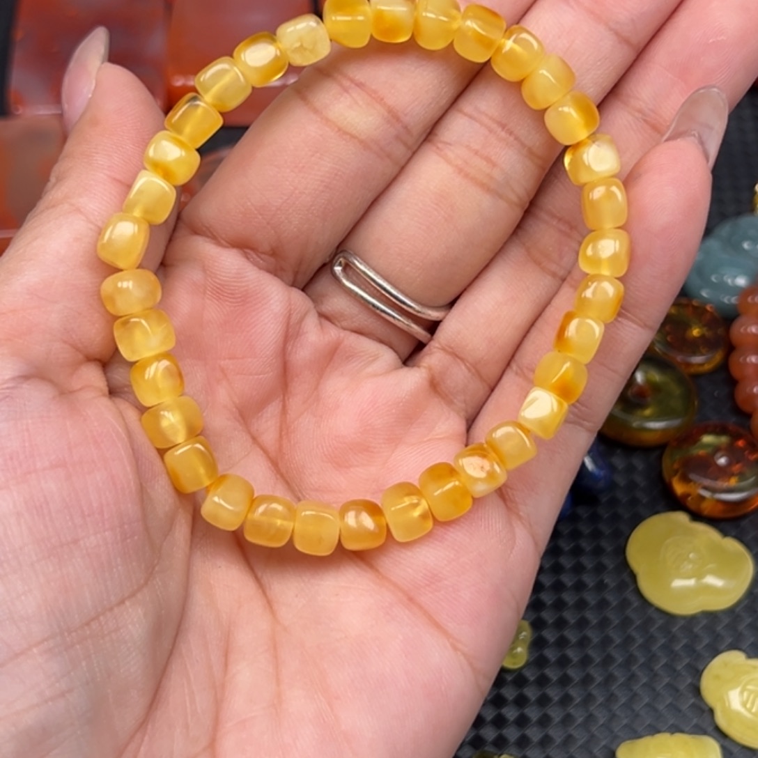 郑***好未镶嵌蜜蜡手链多样性