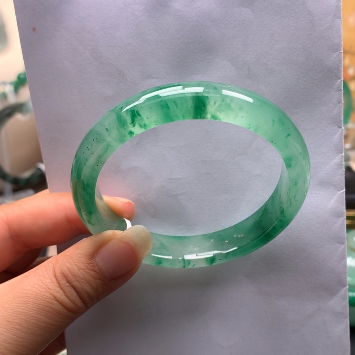 石英质玉未镶嵌手镯