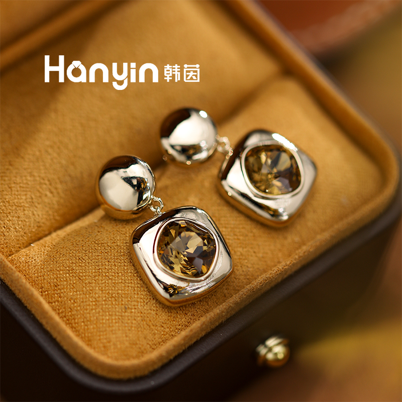 铜合金合成锆石耳饰 925银针韩版时尚气质茶晶色方糖光面几何耳钉