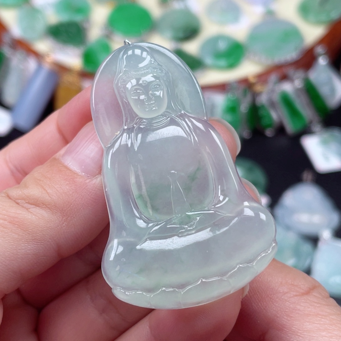 颈饰未镶嵌翡翠观音