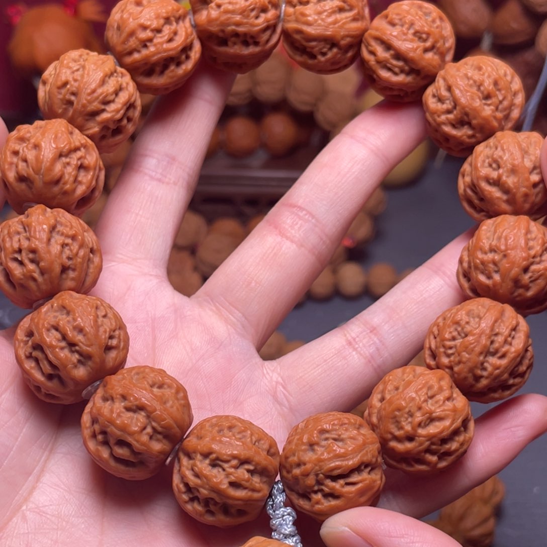 核桃老*尚京八棱粗筋珊瑚手持88