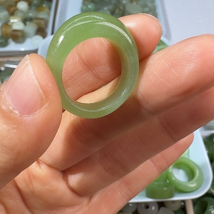 和田玉未镶嵌颈饰17.6内径104