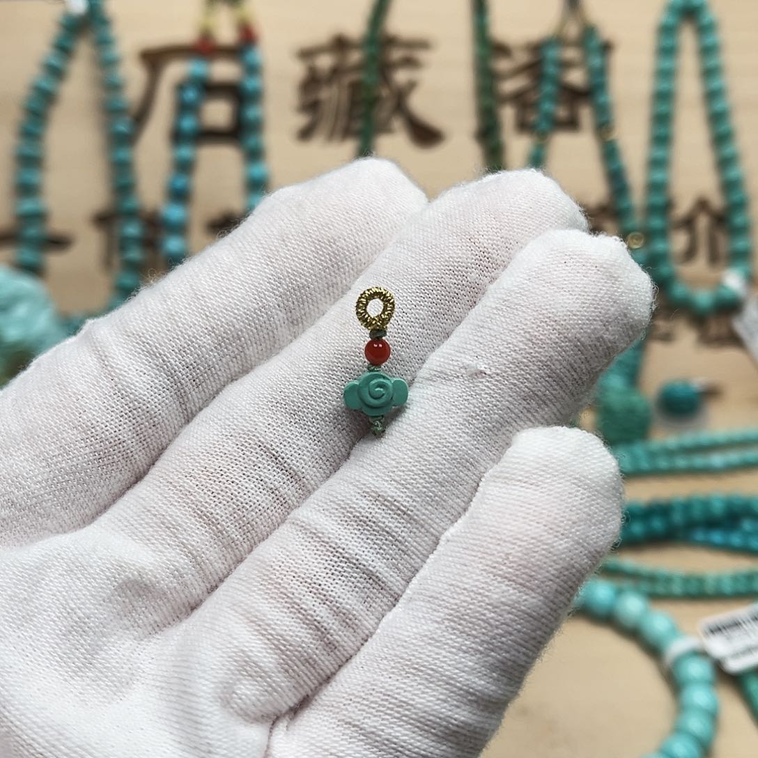 绿松石雕刻未镶嵌