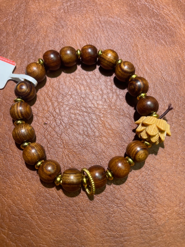 K057花梨木莲花手串（无礼盒）