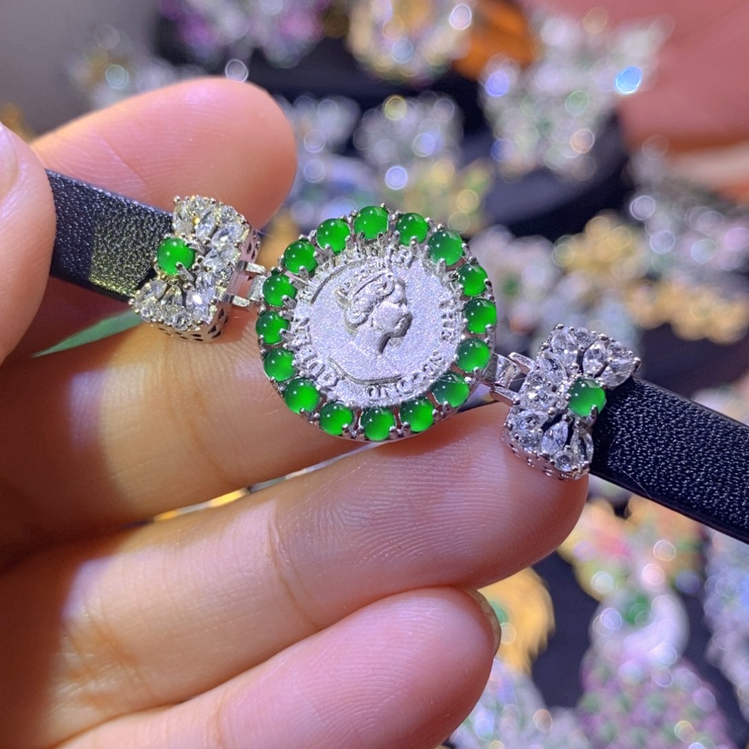 翡翠银S925镶嵌项圈天然翡翠