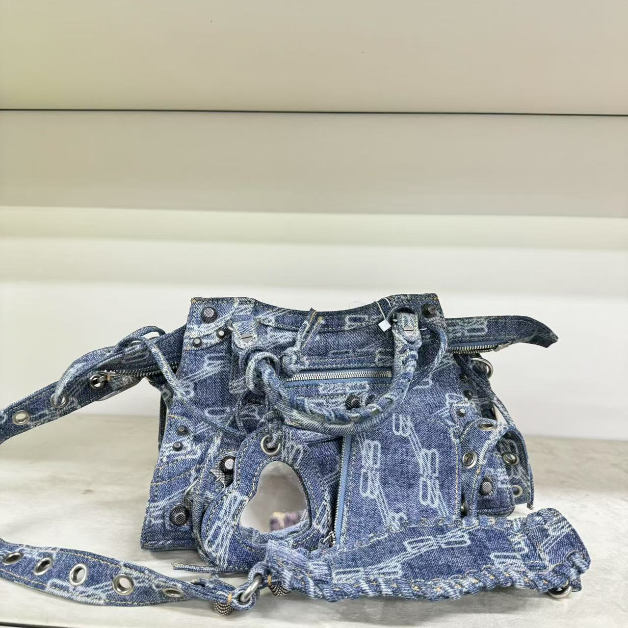 95新 Balenciaga/巴黎世家 乱乱子中古/女士/单肩包/95255
