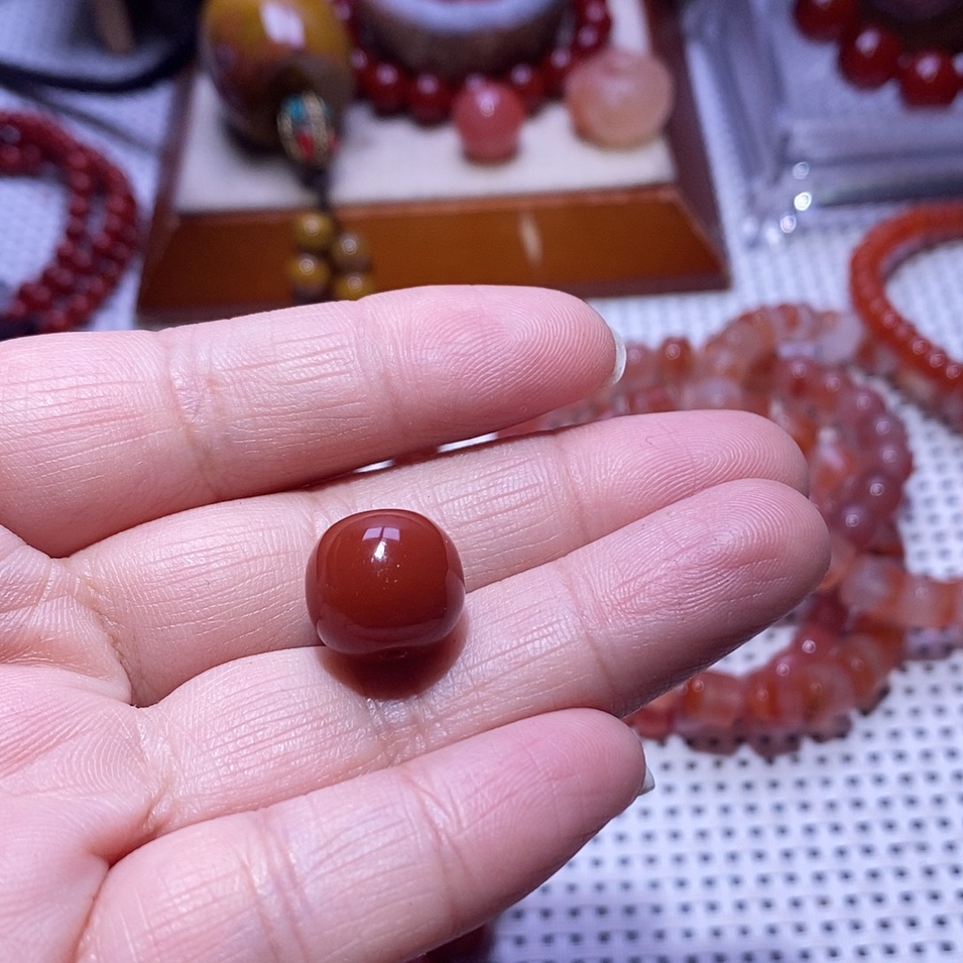 冰****南红玛瑙未镶嵌单珠卡13