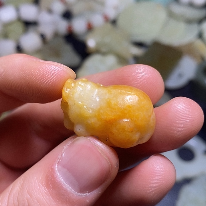 和田玉（糖玉）未镶嵌颈饰