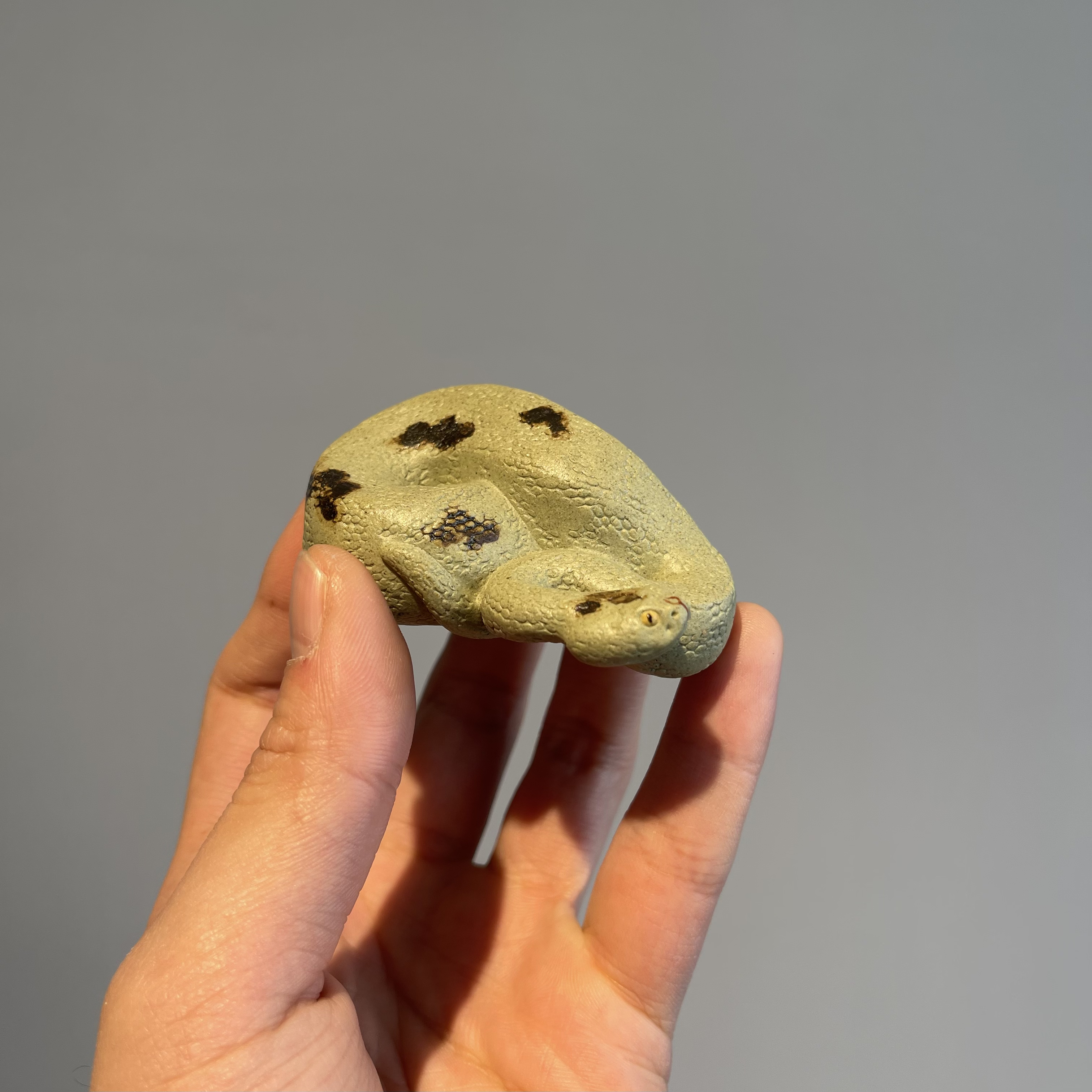 宜兴原矿全手工紫砂茶宠 紫砂蛇茶宠摆件 