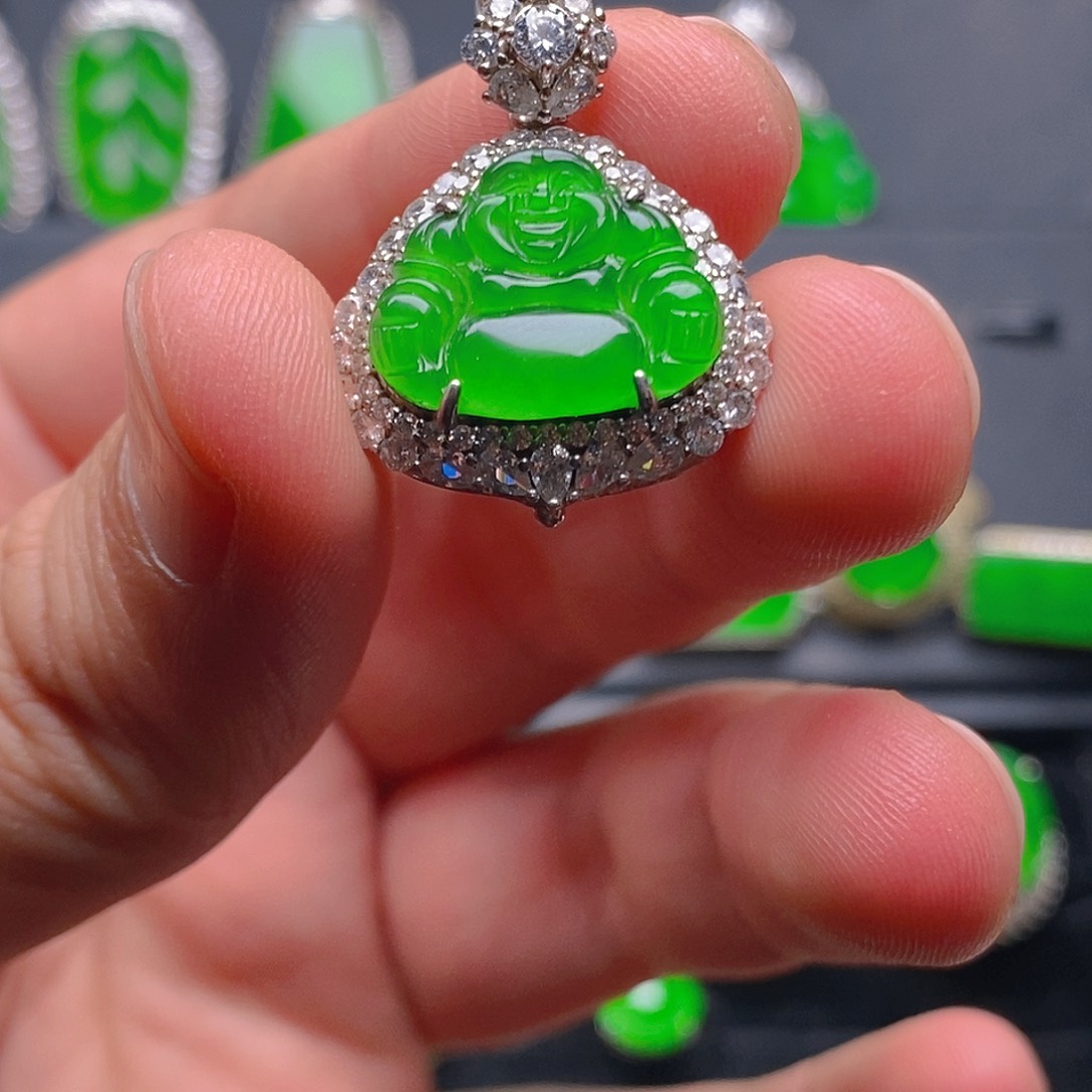 吊坠(赠链)银S925镶嵌翡翠