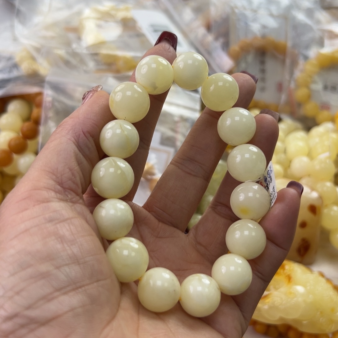 琥珀珠宝奇石未镶嵌