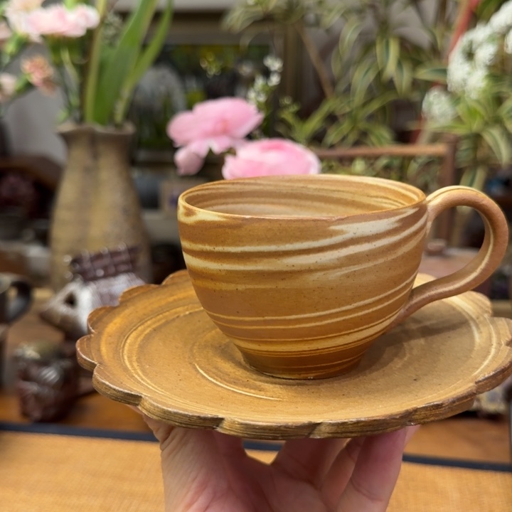 铃木美基练入咖啡套