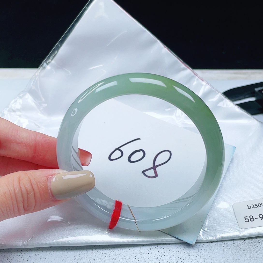 翡翠未镶嵌手镯58正圈