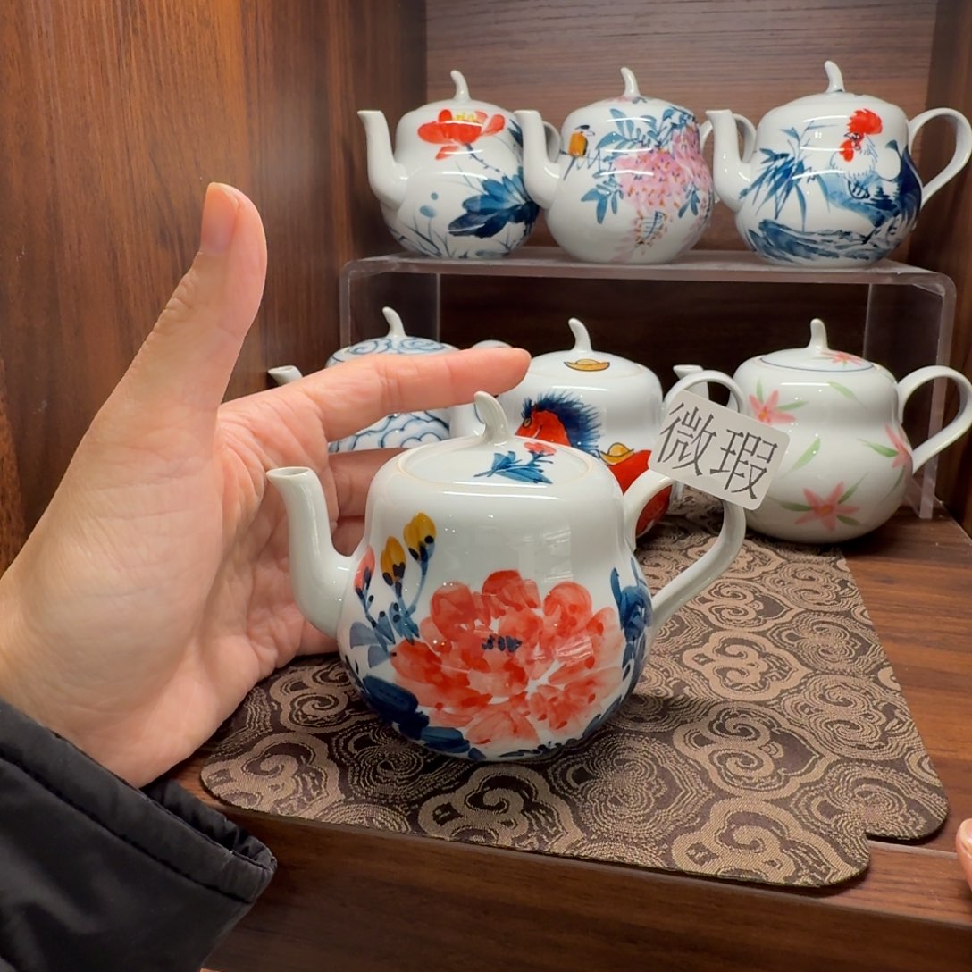 釉下手绘茶具微瑕