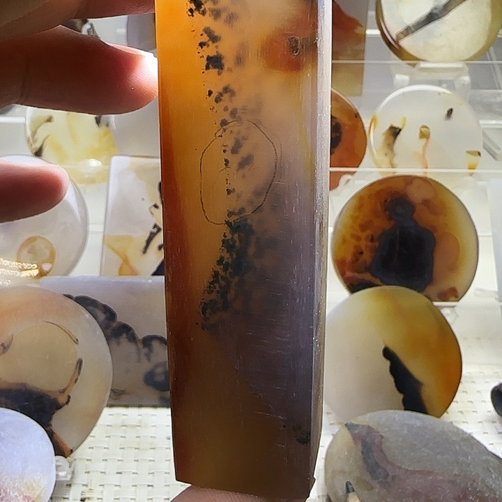 玛瑙/玉髓未镶嵌珠宝奇石