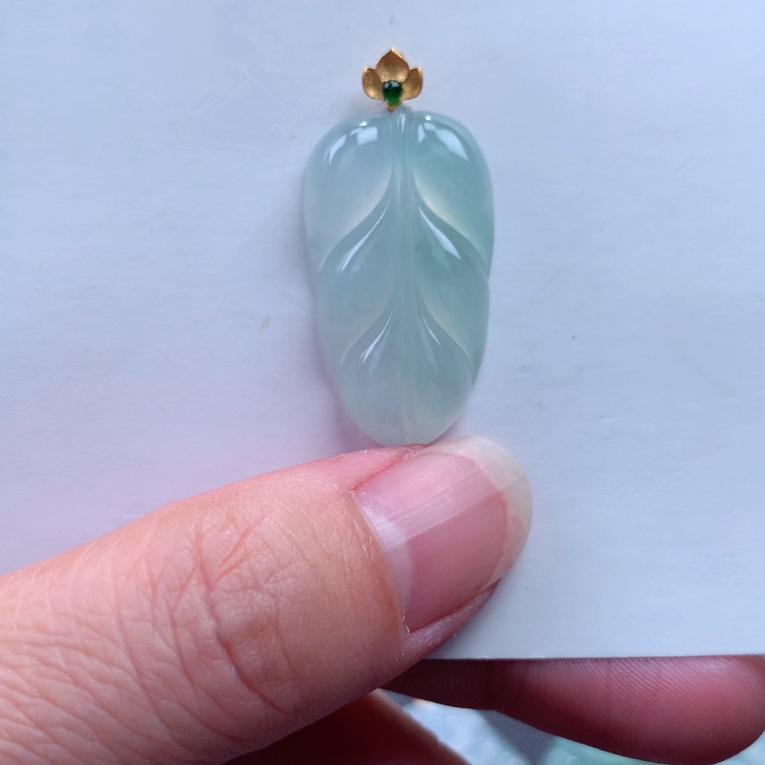 翡翠吊坠(不含链)18K金镶嵌