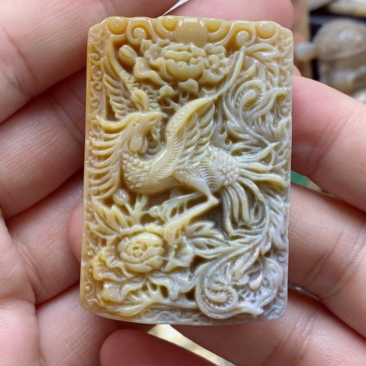 硅化珊瑚（珊瑚玉）颈饰未镶嵌