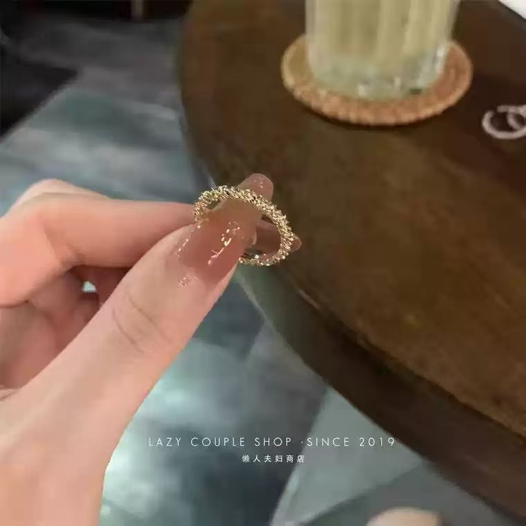 合金戒指 素圈戒指女款高级感闪亮轻奢小众设计精致气质指环