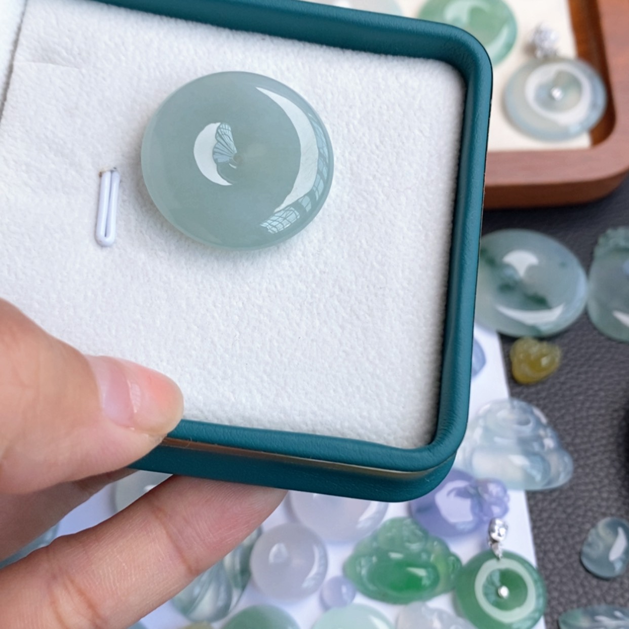 【闪购商品】翡翠颈饰未镶嵌27.2-5.6