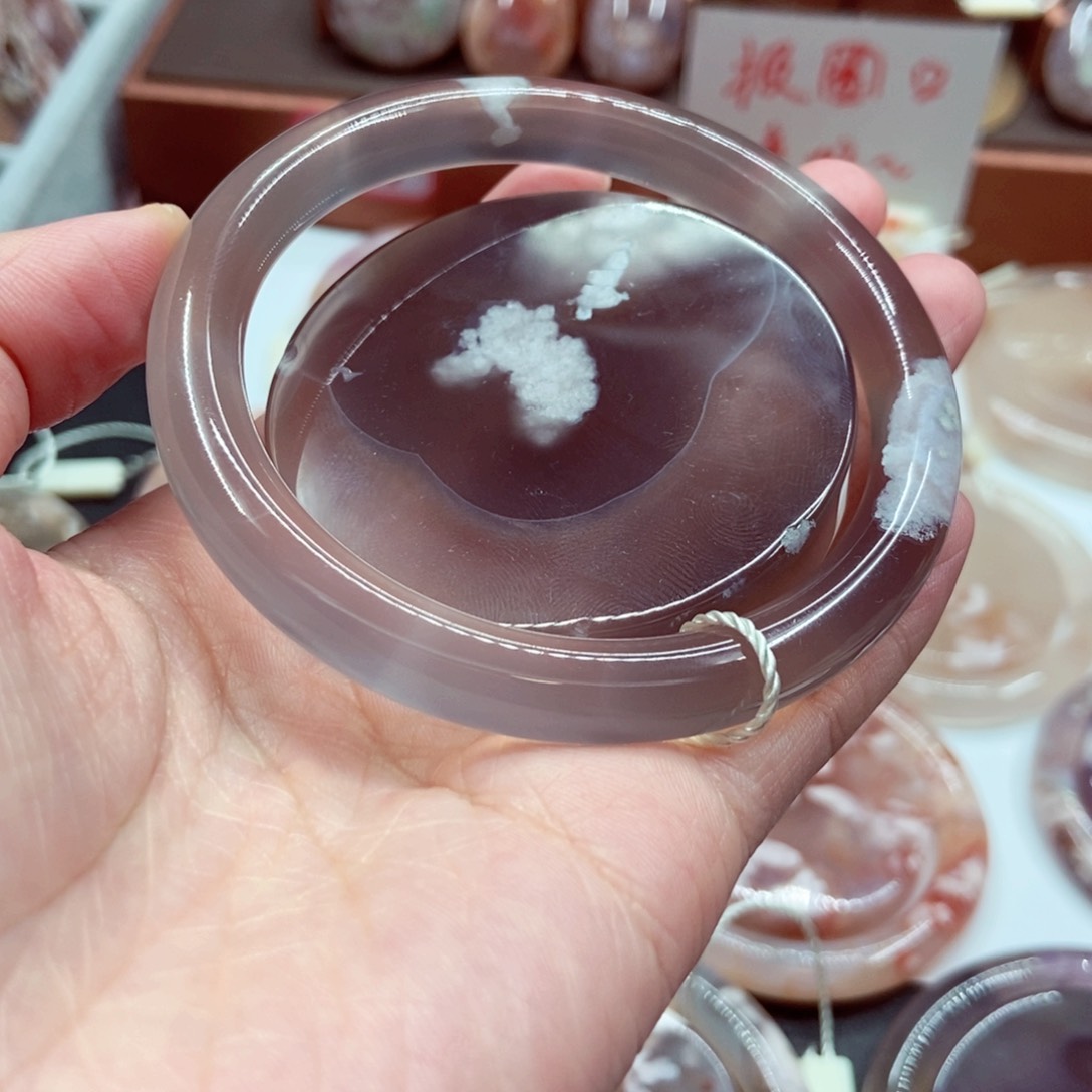 玛瑙/玉髓手镯未镶嵌娅