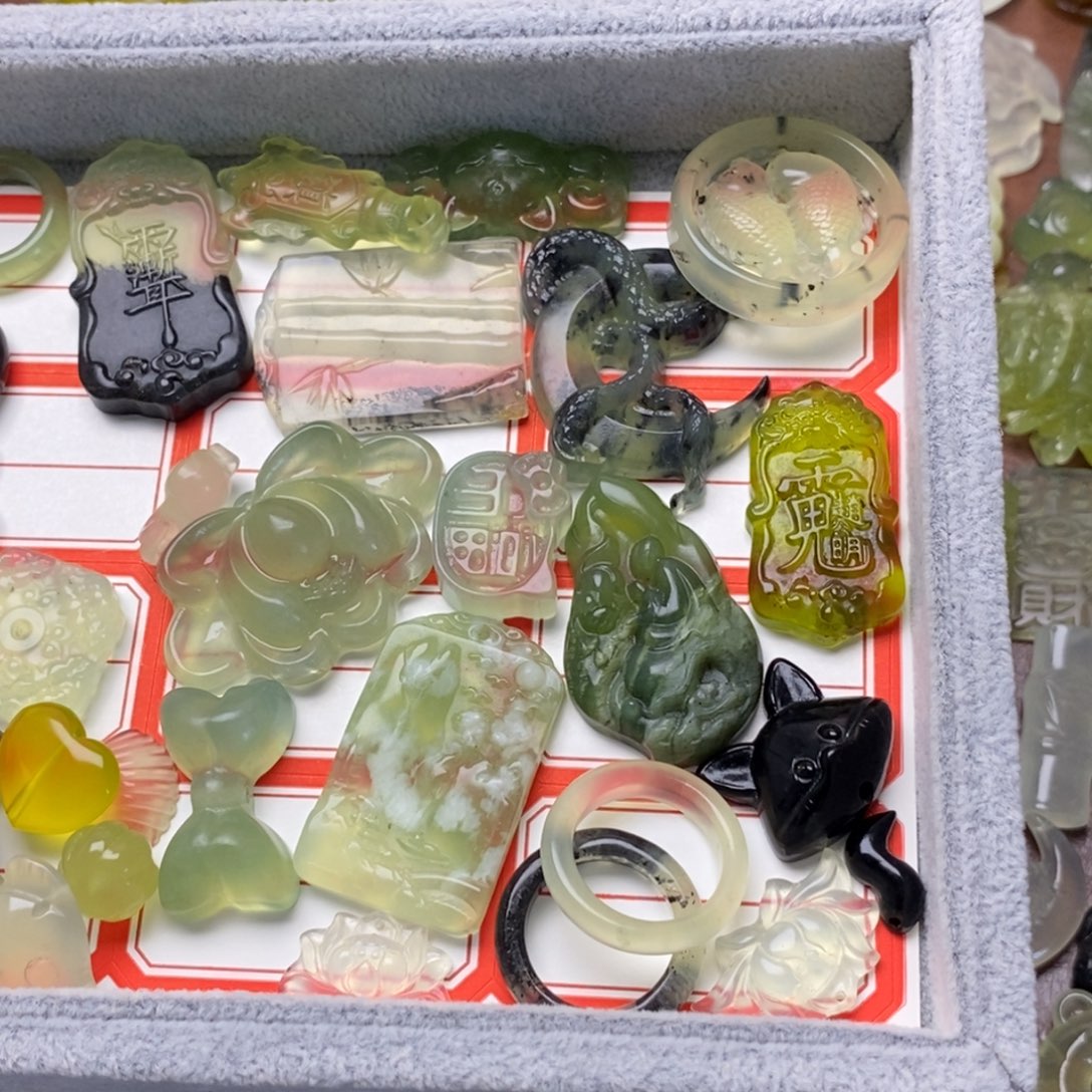 蛇纹石玉合金项链单个价格