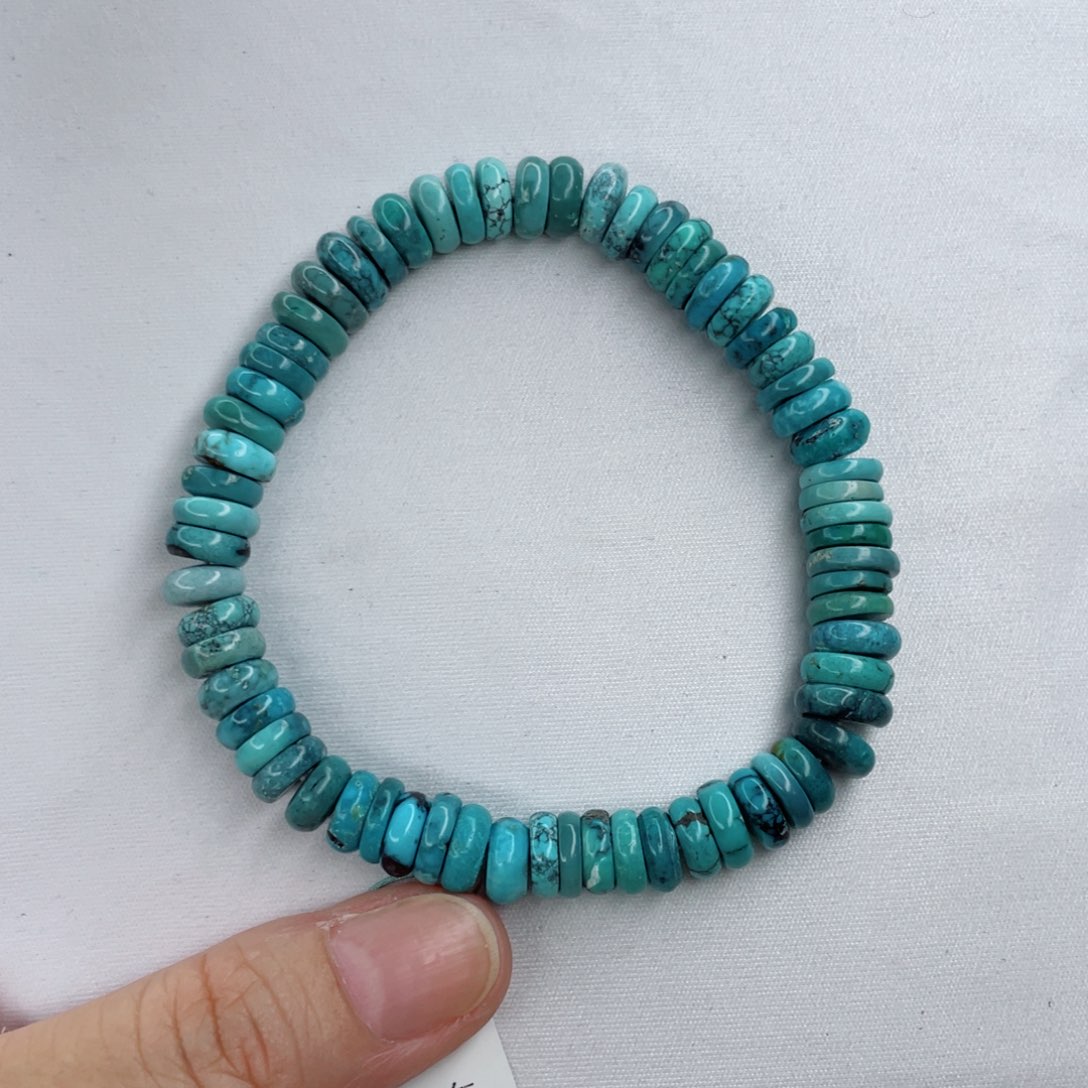 绿松石颈饰未镶嵌