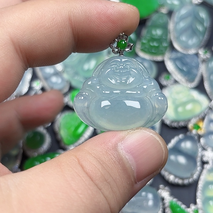 翡翠18K金镶嵌颈饰天然缅甸A货翡翠