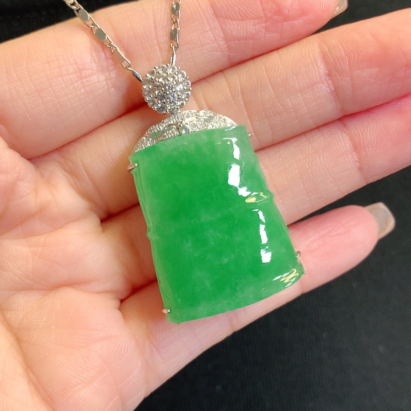 【闪购商品】翡翠18K金镶嵌吊坠(赠链)竹节