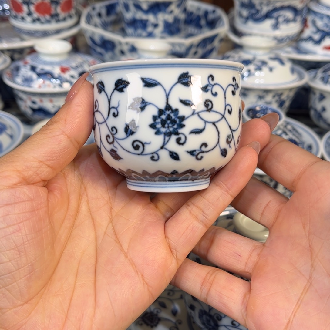 杯子…………………………………………