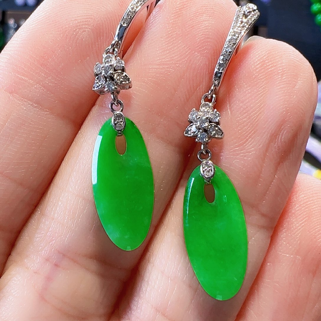 翡翠耳饰18K金镶嵌签收后24小时鉴赏期